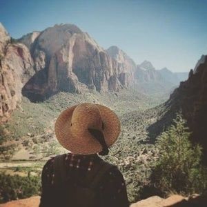 Meet your Posher, Sandi